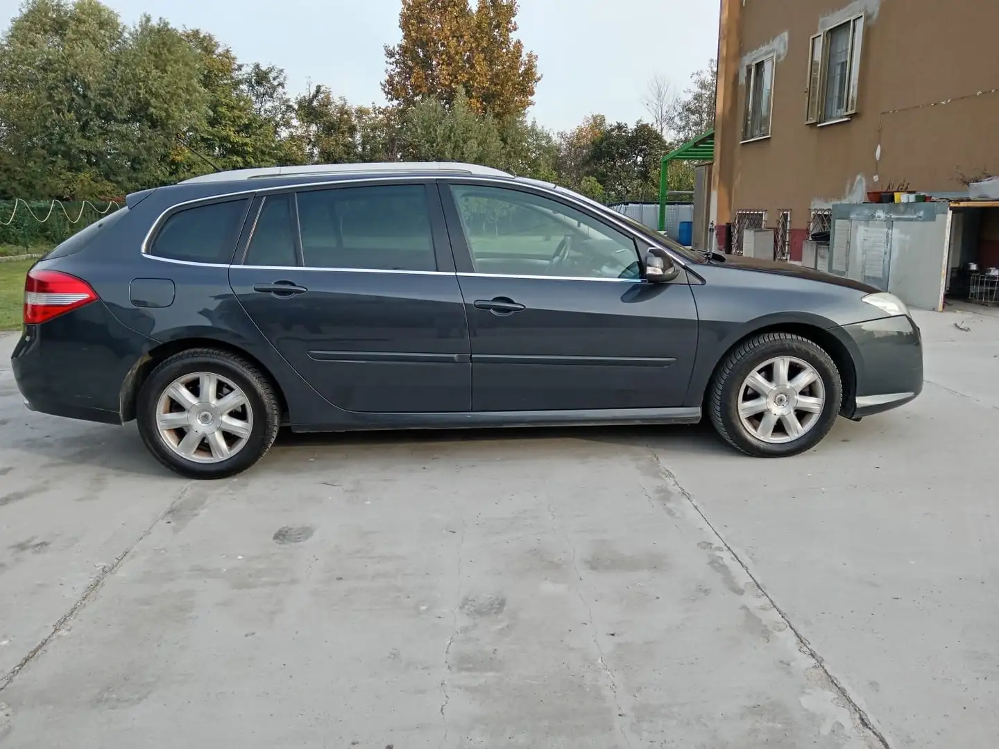 Renault Laguna Laguna SporTour 2.0 dci GOMME NUOVE + REVISIONE Nero - 2