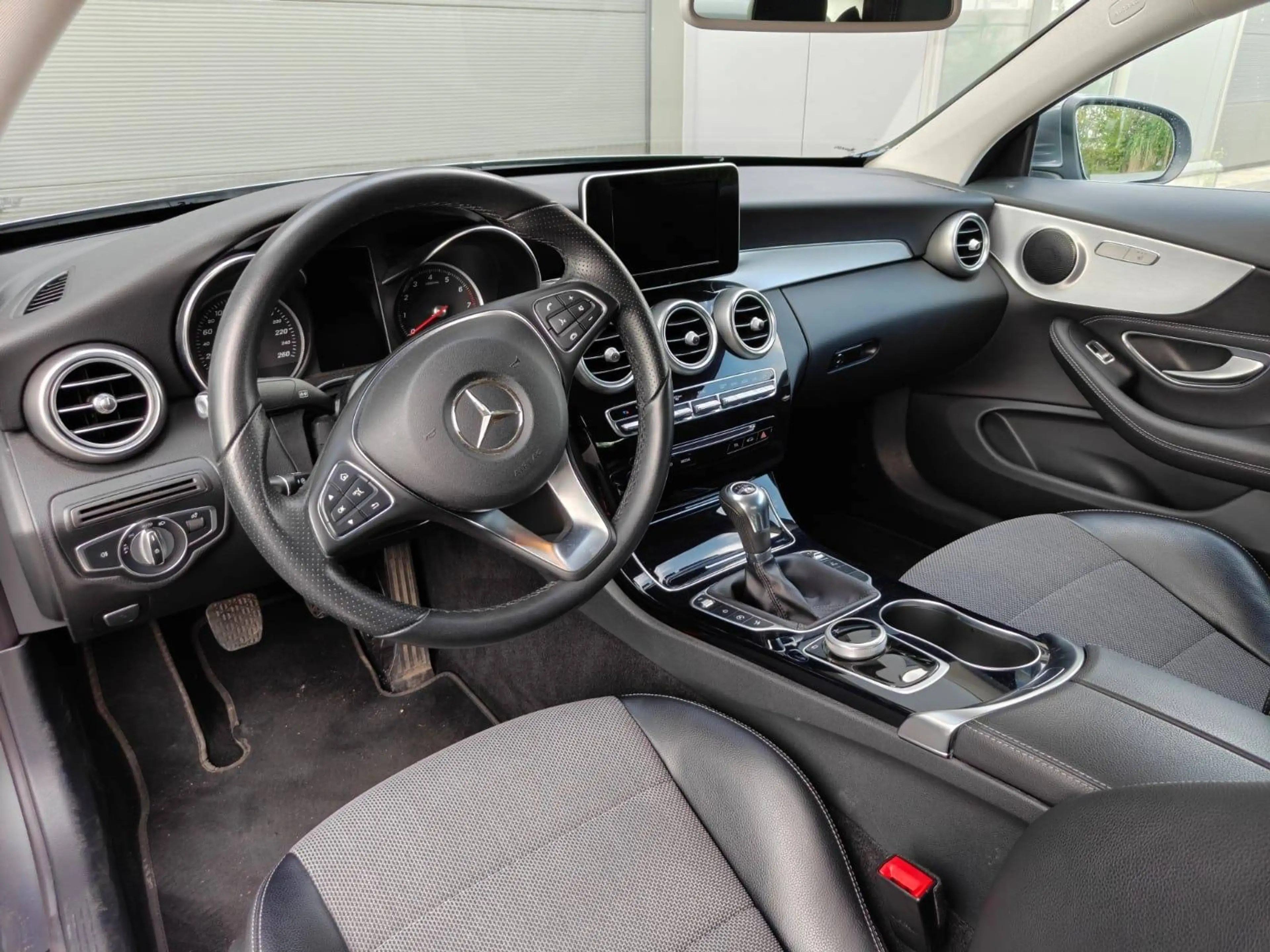 Mercedes-Benz C 180 Cabriolet C 180 — photo 8