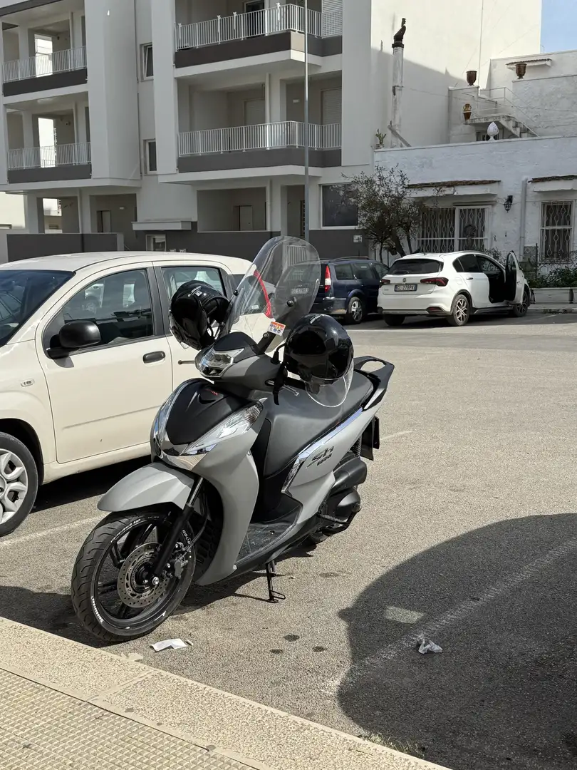 Honda SH 300 grigio opaco - 2