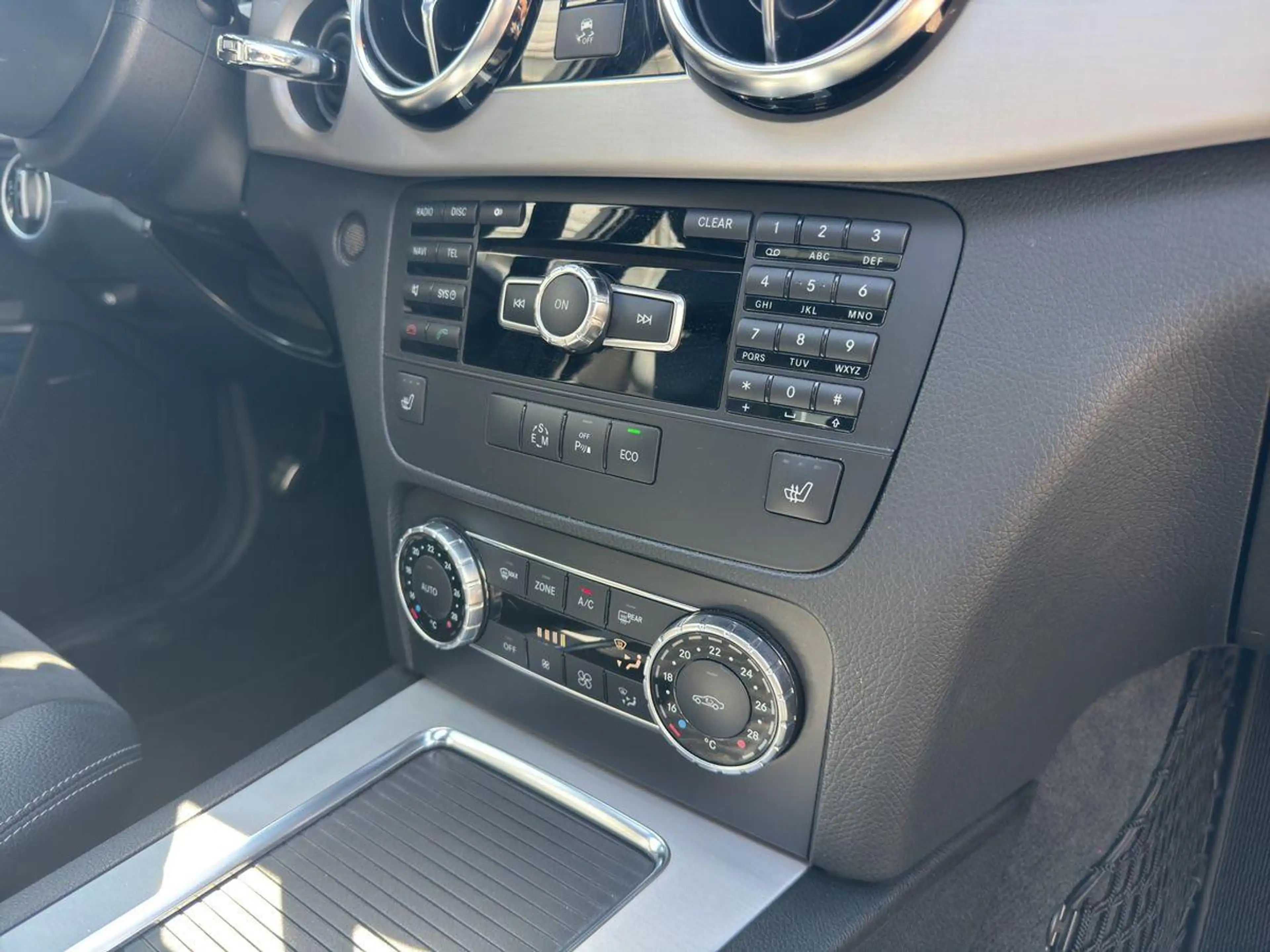 Mercedes-Benz GLK 250 CDI BlueTec 4Matic Pano AHK Navi — photo 10