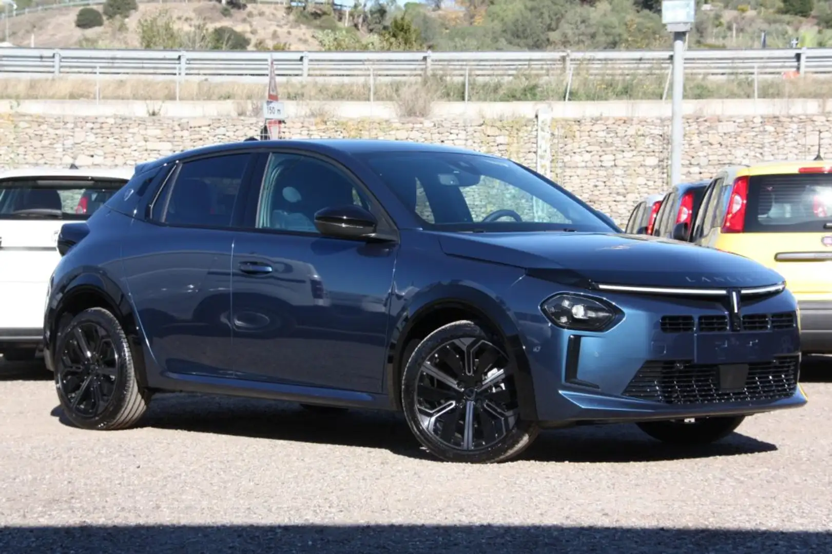 Lancia Ypsilon Hybrid e-DCT Edizione Limitata Cassina NUOVO Blu/Azzurro - 2