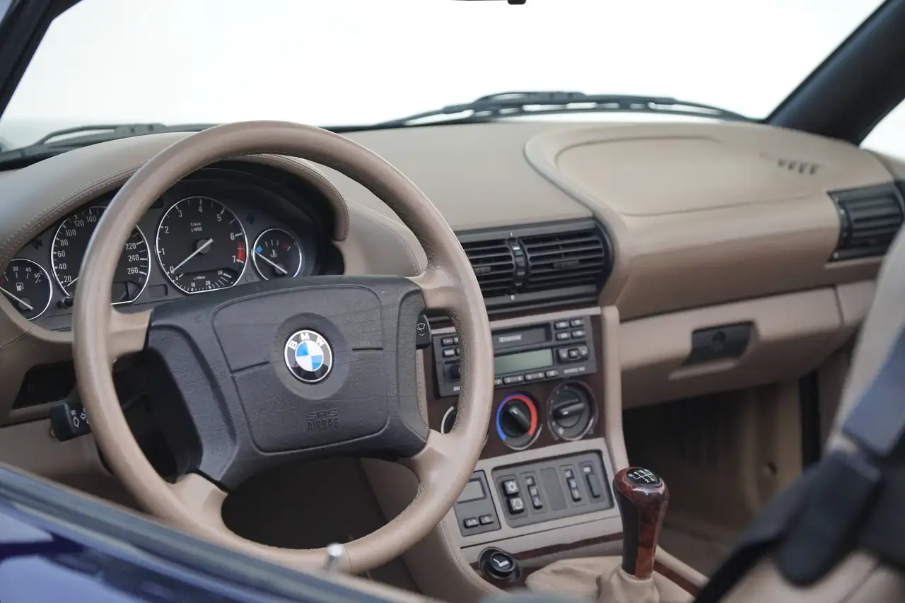 BMW Z3 ROADSTER / 2.8i / 007 JAMES BOND / 1 OF 25 / 1996 / EXCEPTIONAL CONDITION / FULL SERVICE HISTORY / ULTRA RARE, foto 7