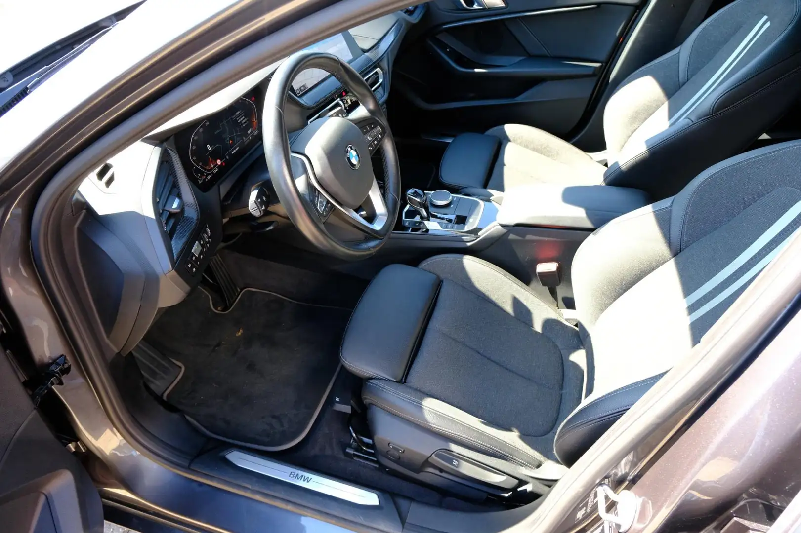 BMW 116 1-serie 116d Aut. Executive Navi|LED|Sportstoelen| Szürke - 2