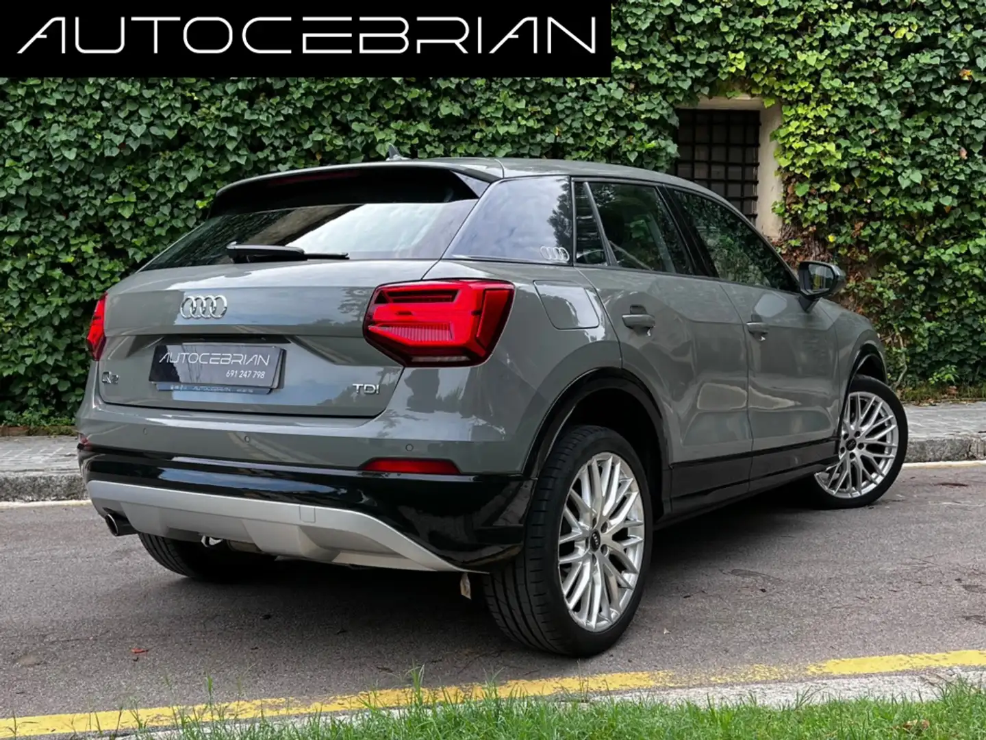 Audi Q2 1.6TDI Sport edition 85kW Gris - 2