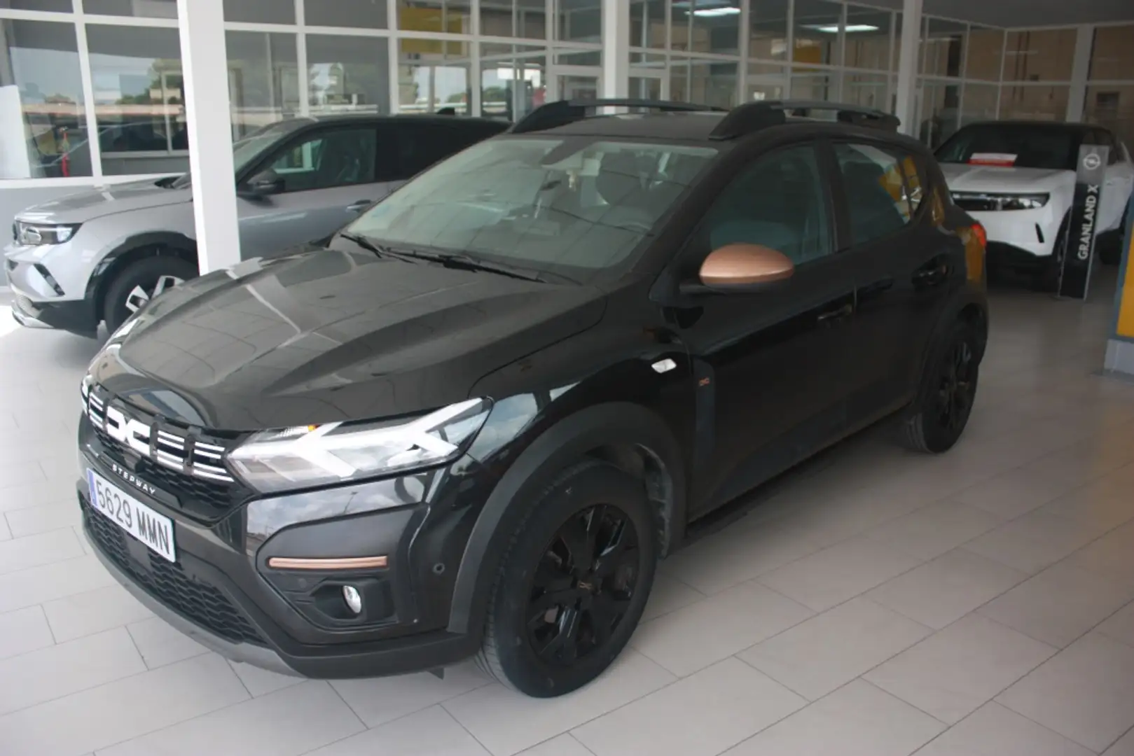 Dacia Sandero Stepway ECO-G Extreme Go 74kW Negro - 1