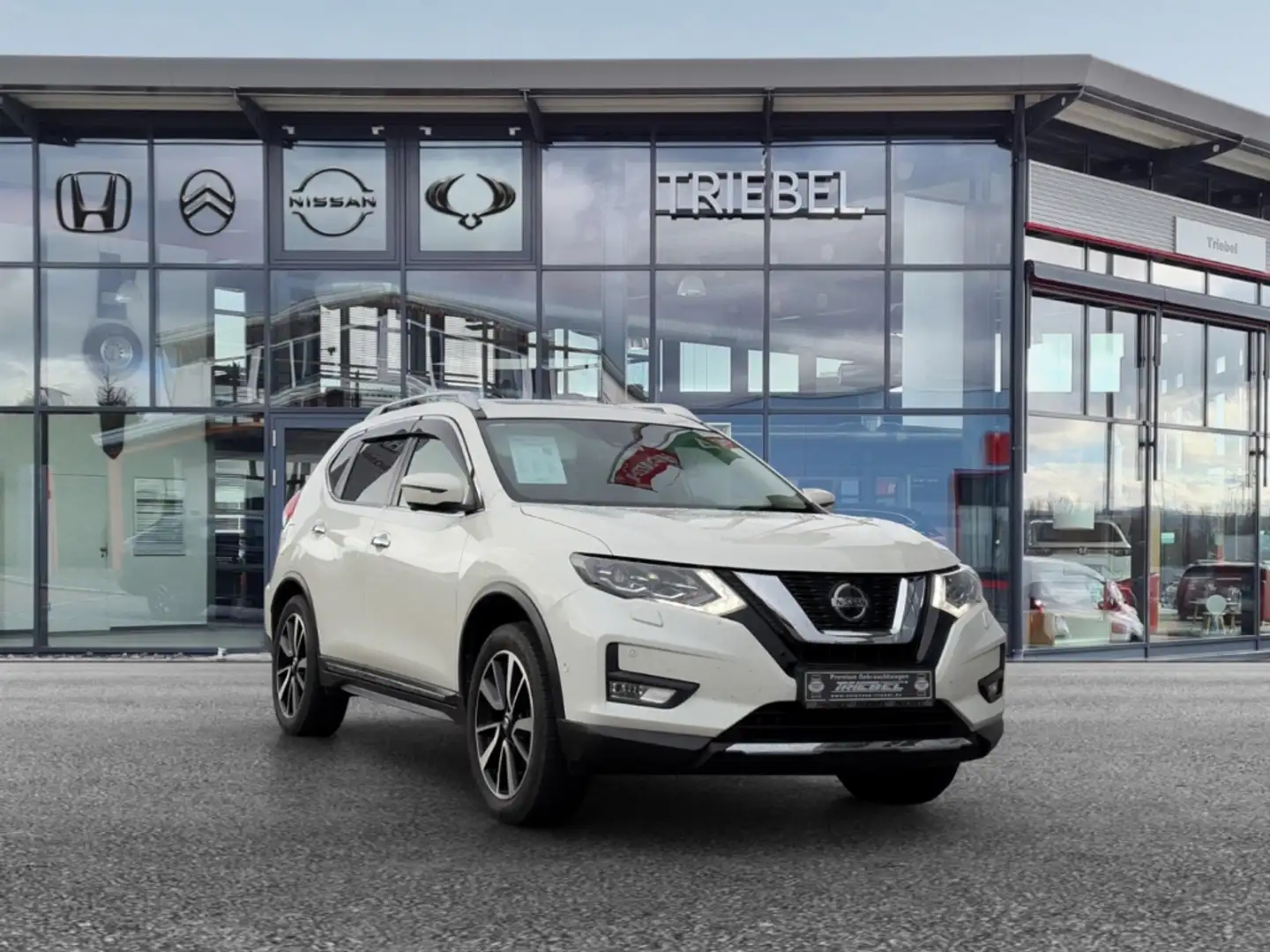 Nissan X-Trail Tekna 1.3 DIG-T DCT °LED°RFK°BOSE°ACC° Blanc - 2