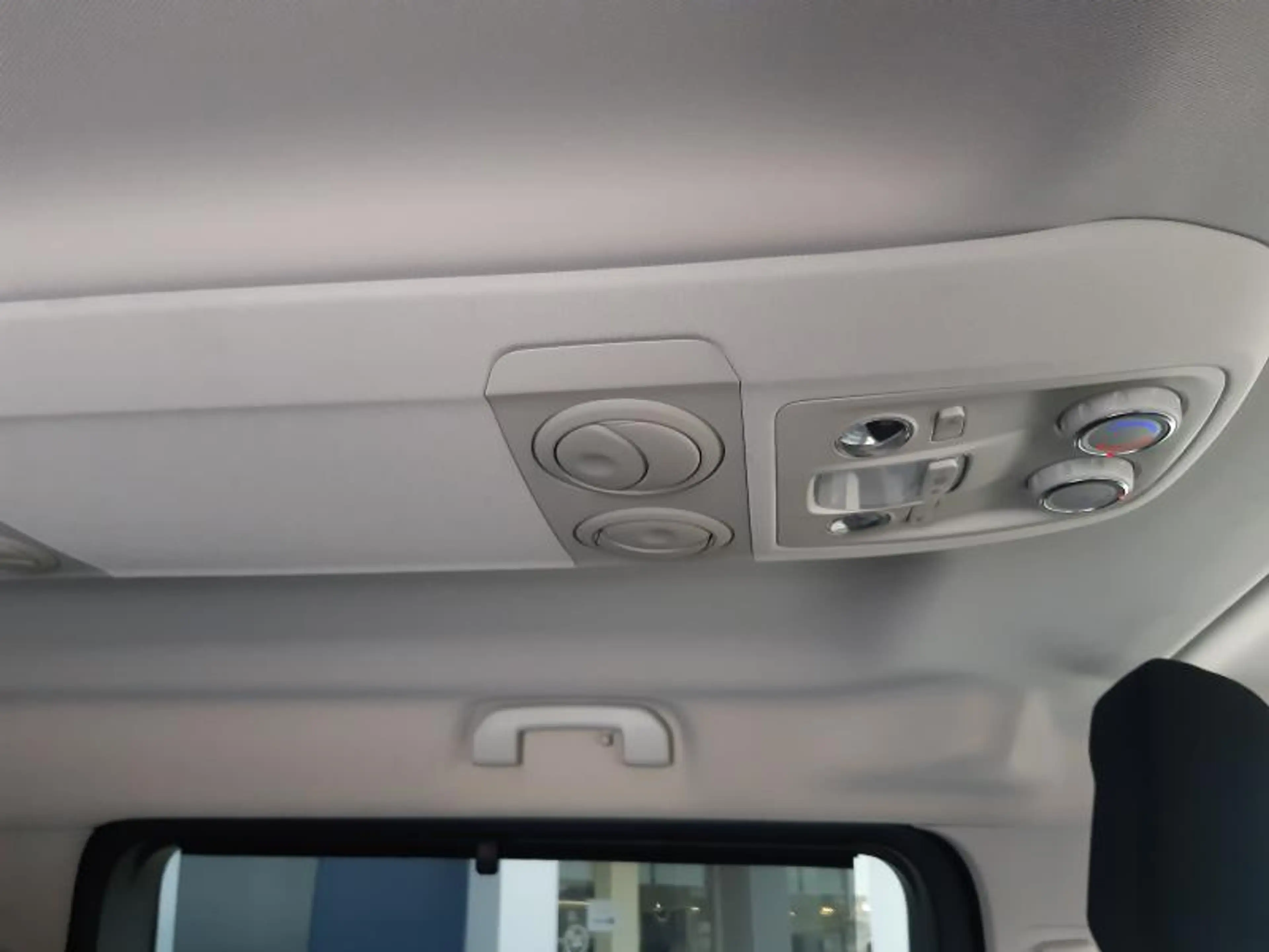 Opel Zafira Life Edition *8 Places* — photo 11
