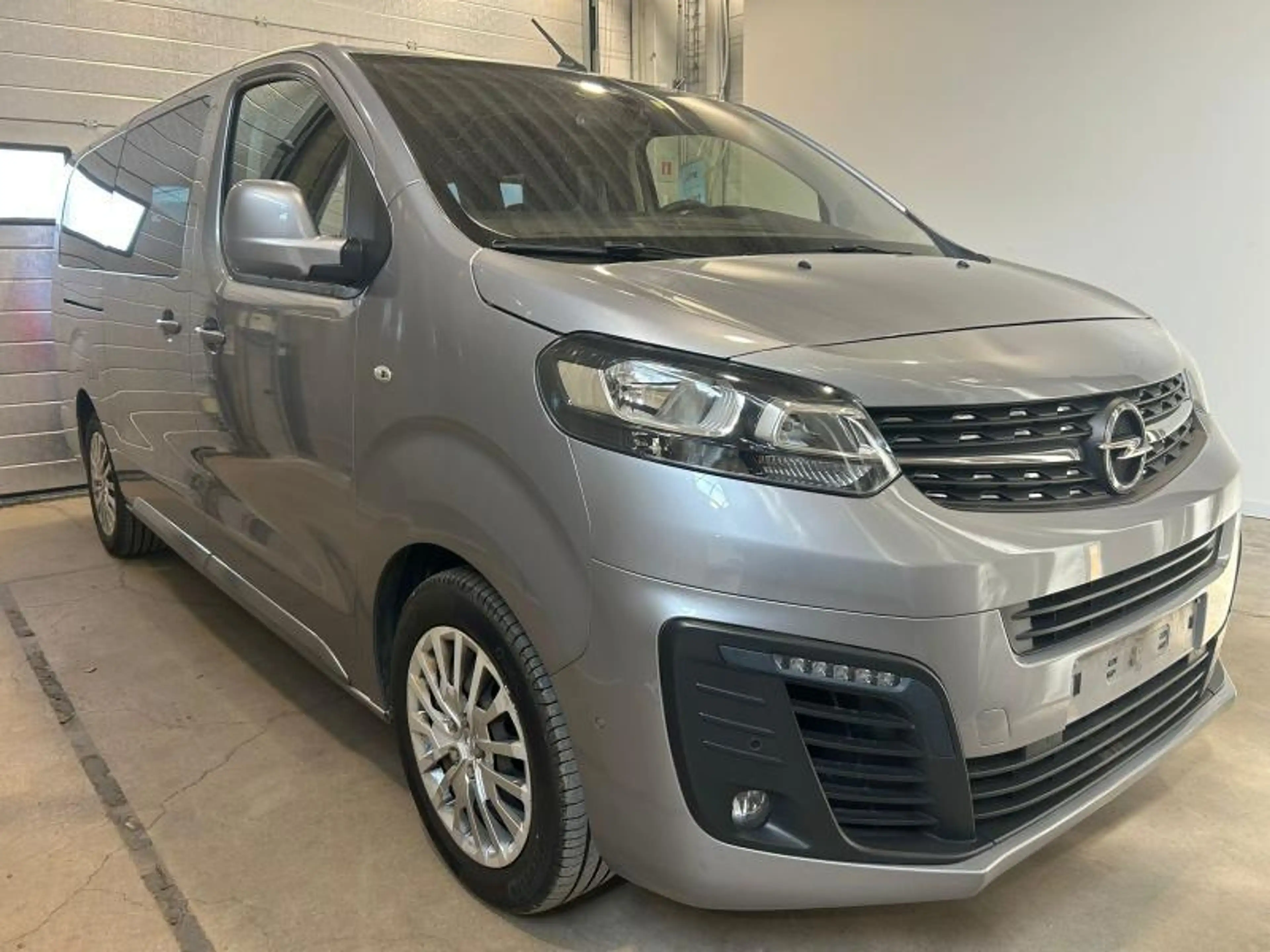 Opel Zafira Life Edition *8 Places* — photo 2