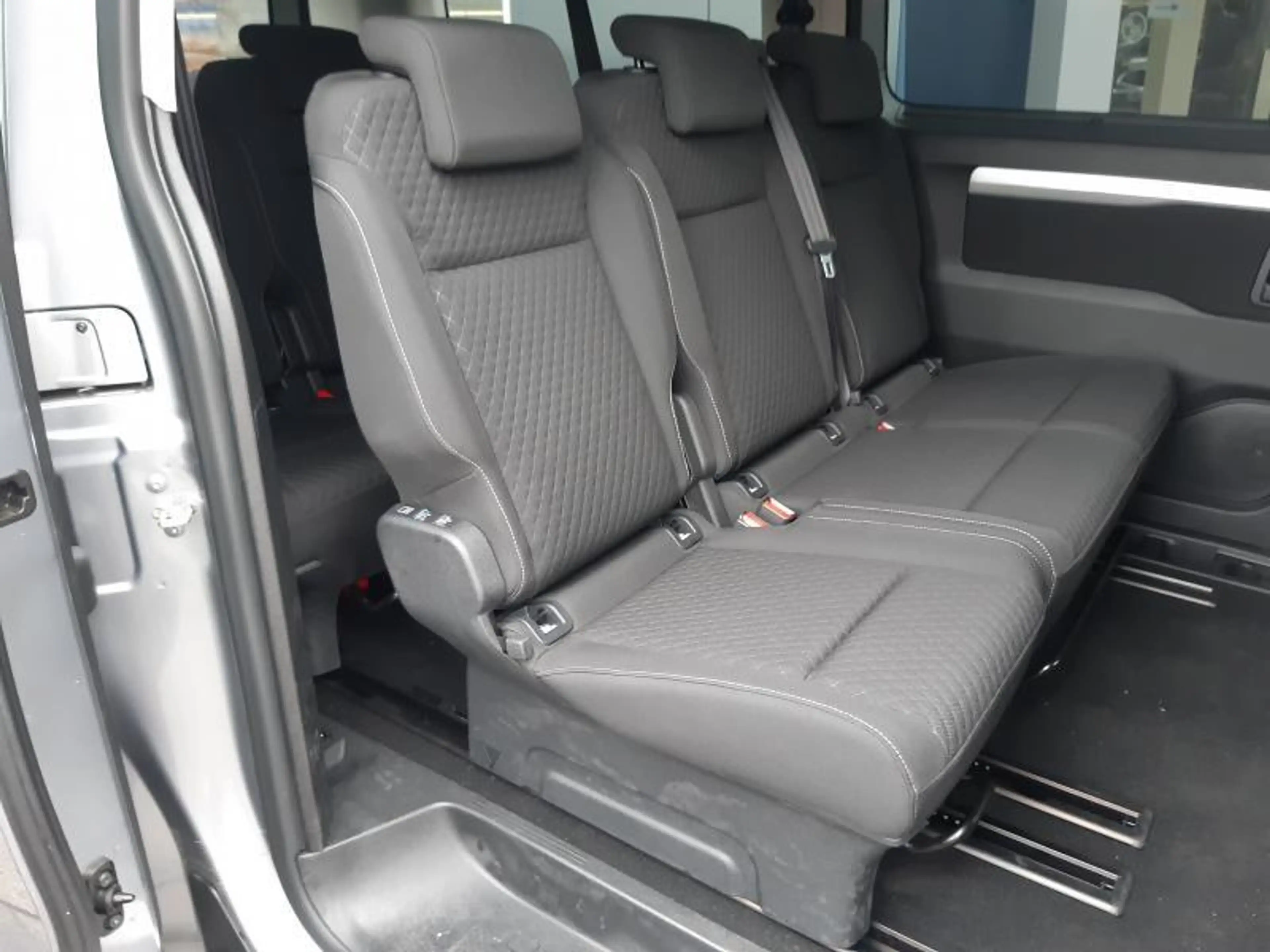 Opel Zafira Life Edition *8 Places* — photo 13
