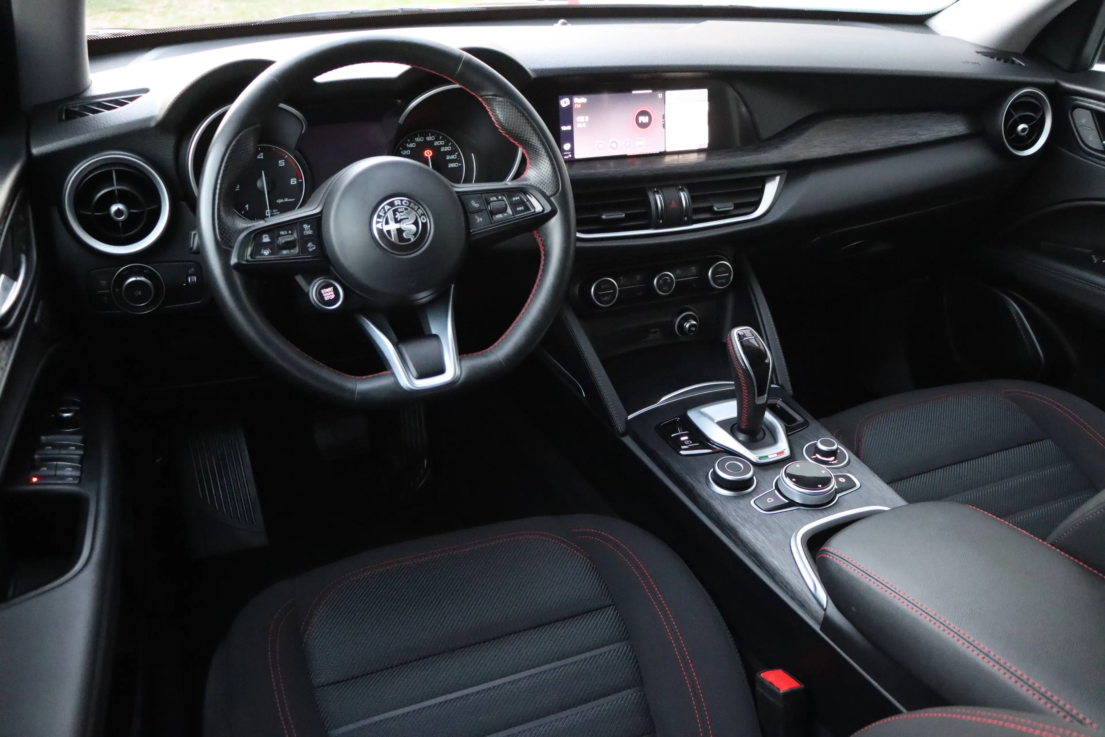 Alfa Romeo Stelvio 2.2 16V 190 AT8 Q4 MAGNIFICA | R.KAMERA | LED | ACC | — photo 8