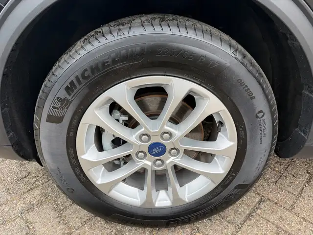 Ford Kuga view 15