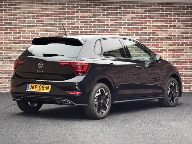 Volkswagen Polo view 2