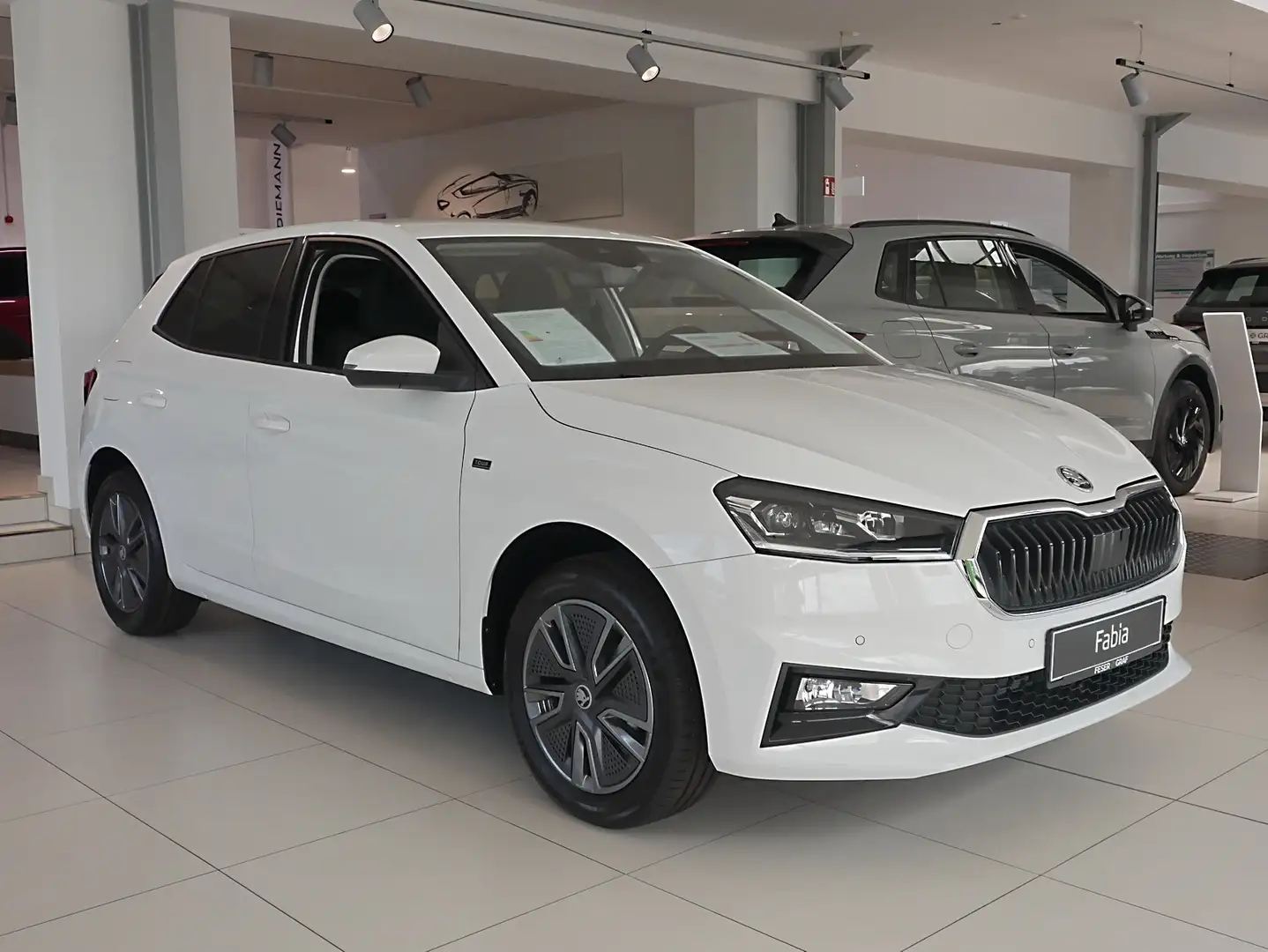 Skoda Fabia 1.0 TSI Tour Kessy RüKa Smart Link Sitzh. Weiß - 2