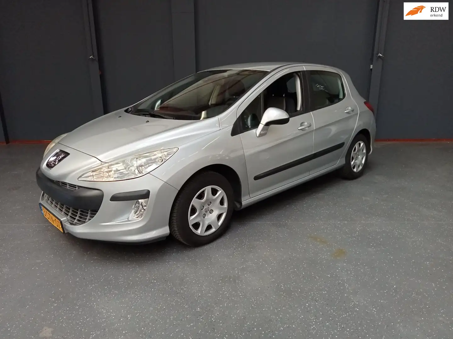 Peugeot 308 1.6 VTi XS Grau - 1