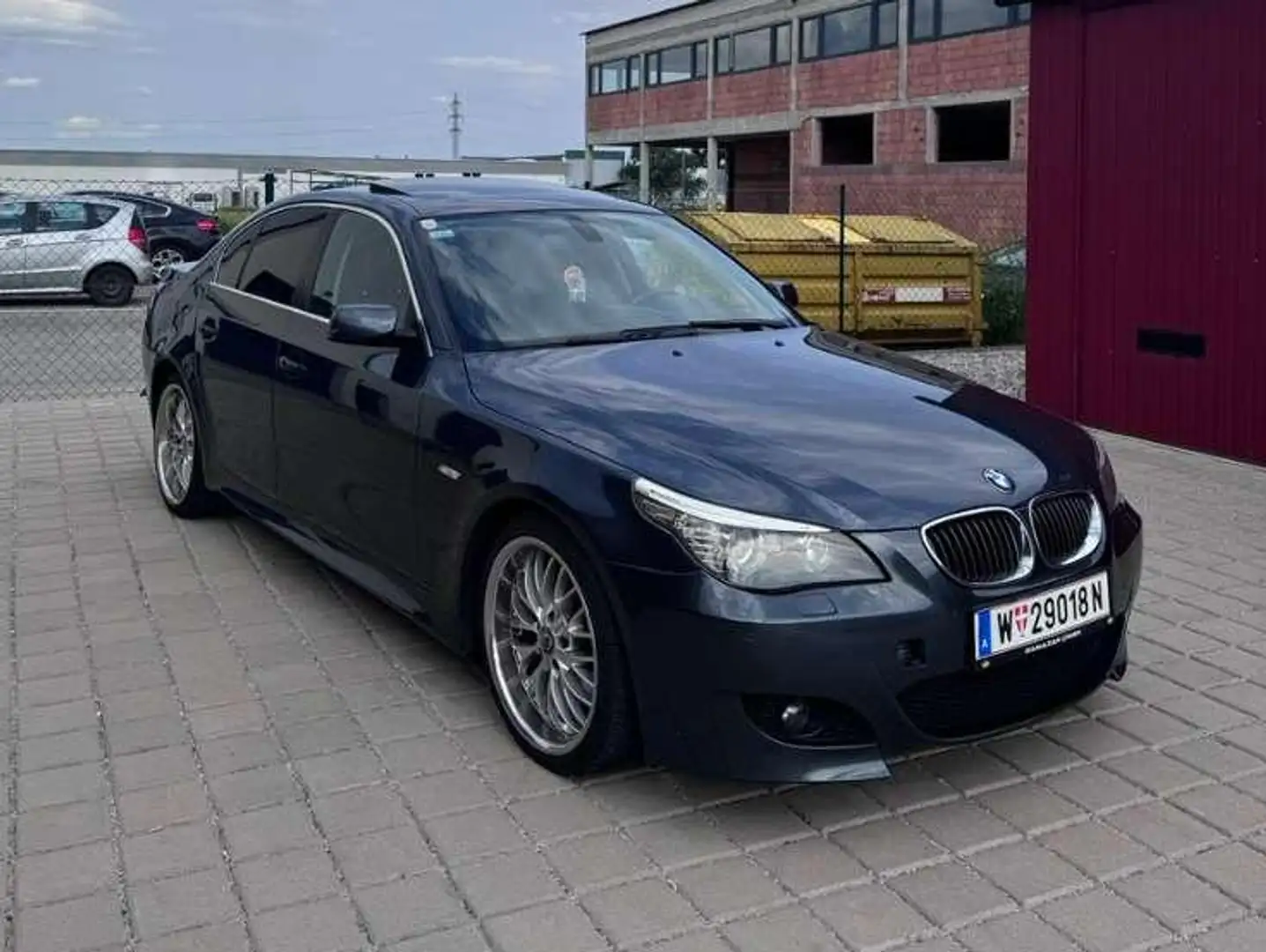 BMW 525 525d Aut. Grau - 2
