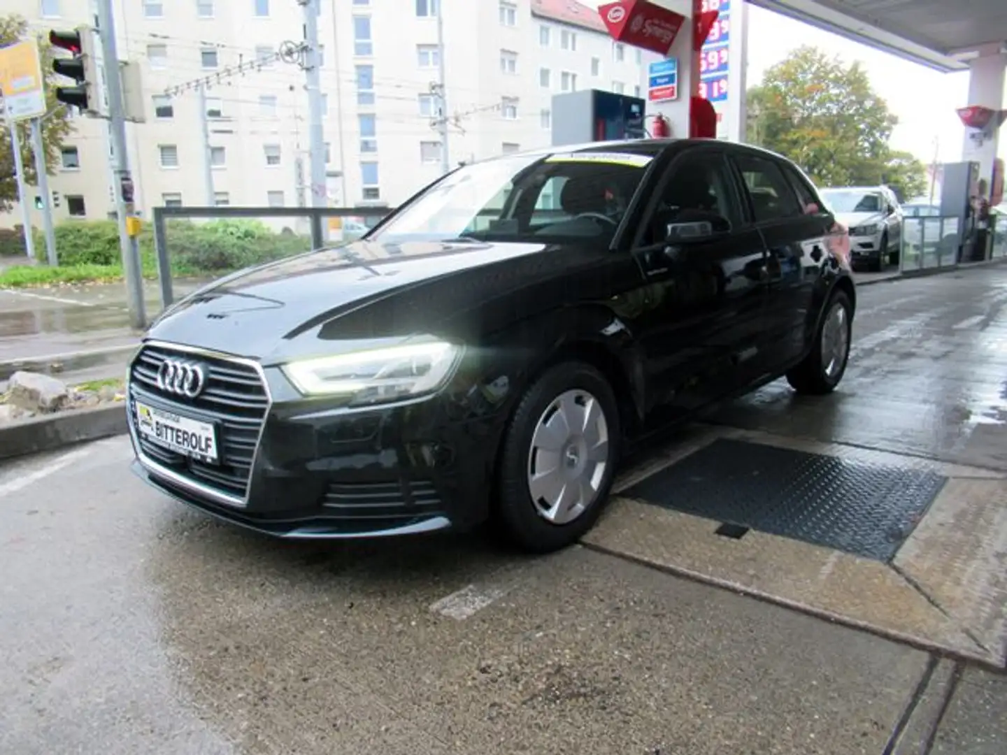 Audi A3 SB 30TDI Navi/ACC/RFK/SHZ/LED/46Tkm Nero - 2