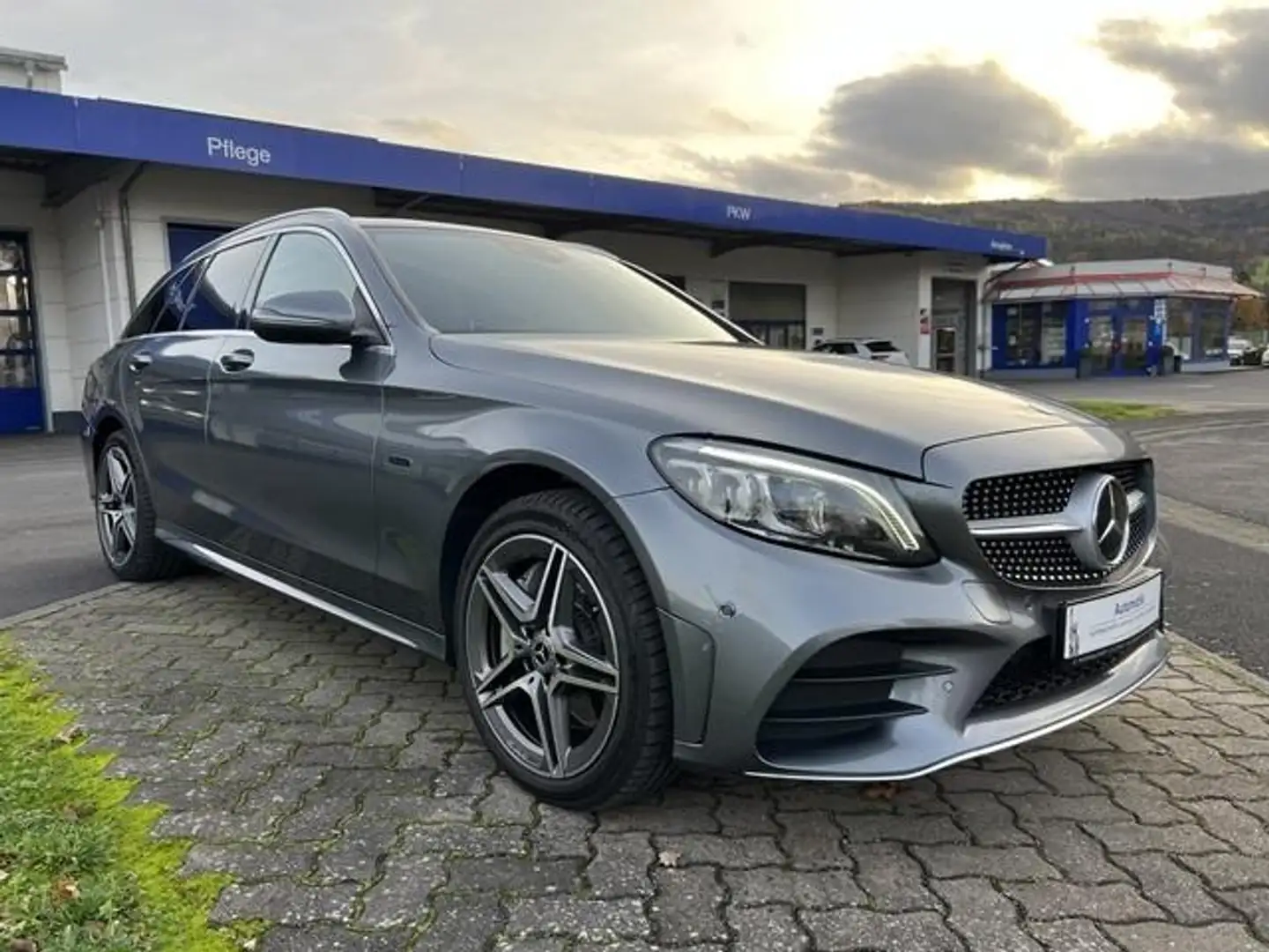 Mercedes-Benz C 300 C -Klasse C 300Te AMG PANO MULTIBEAM High-End-Pake Grau - 2