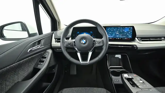 BMW 2 Series view 11