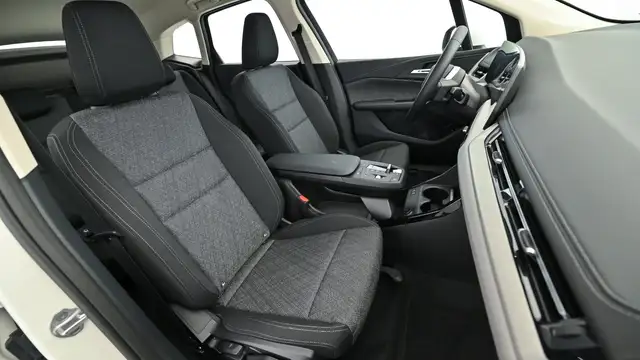BMW 2 Series view 15