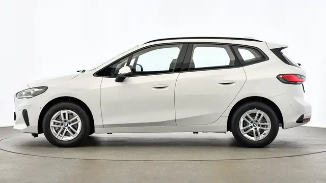 BMW 2 Series view 6
