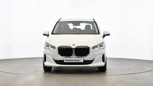 BMW 2 Series view 2