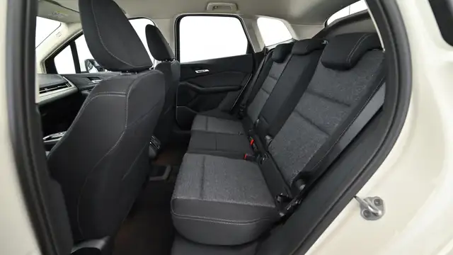 BMW 2 Series view 14