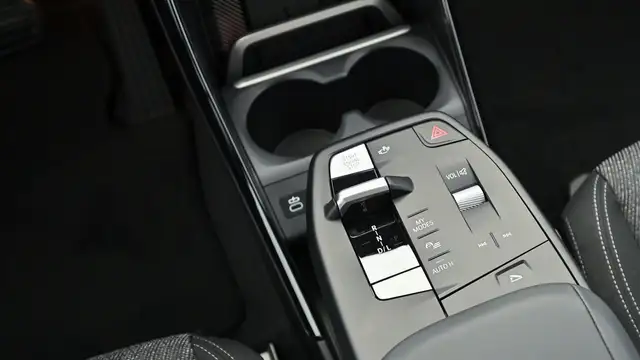 BMW 2 Series view 13
