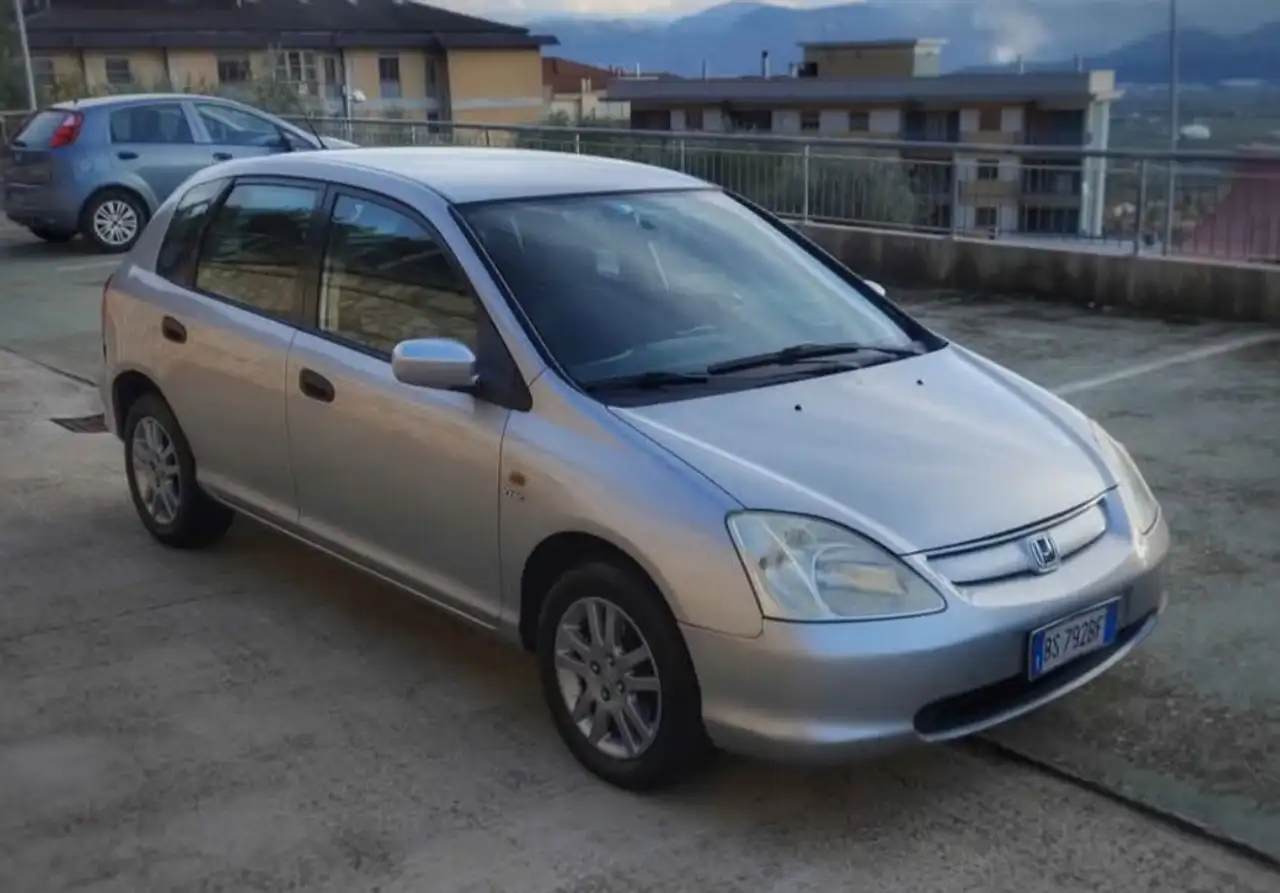 Honda Civic 1.6 v-tec LS, foto 3