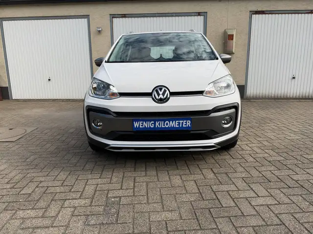 Volkswagen up! CROSS 13TKM 1HD SHZ MEDIA MFL STARTSTOPP TEMPOMAT ALU USB PDC AUX