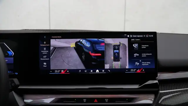 BMW 5 Series view 17