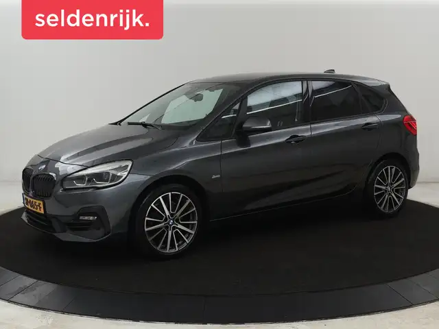 BMW 220 2-serie Active Tourer 220i Sport Line | Camera | S