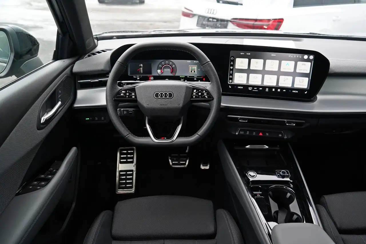 Audi Q3 TFSI TECH PLUS LED 2x S-LINE 20" 16