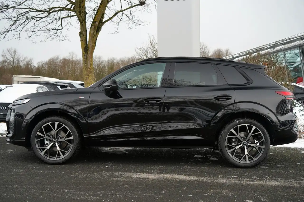 Audi Q3 TFSI TECH PLUS LED 2x S-LINE 20" 5