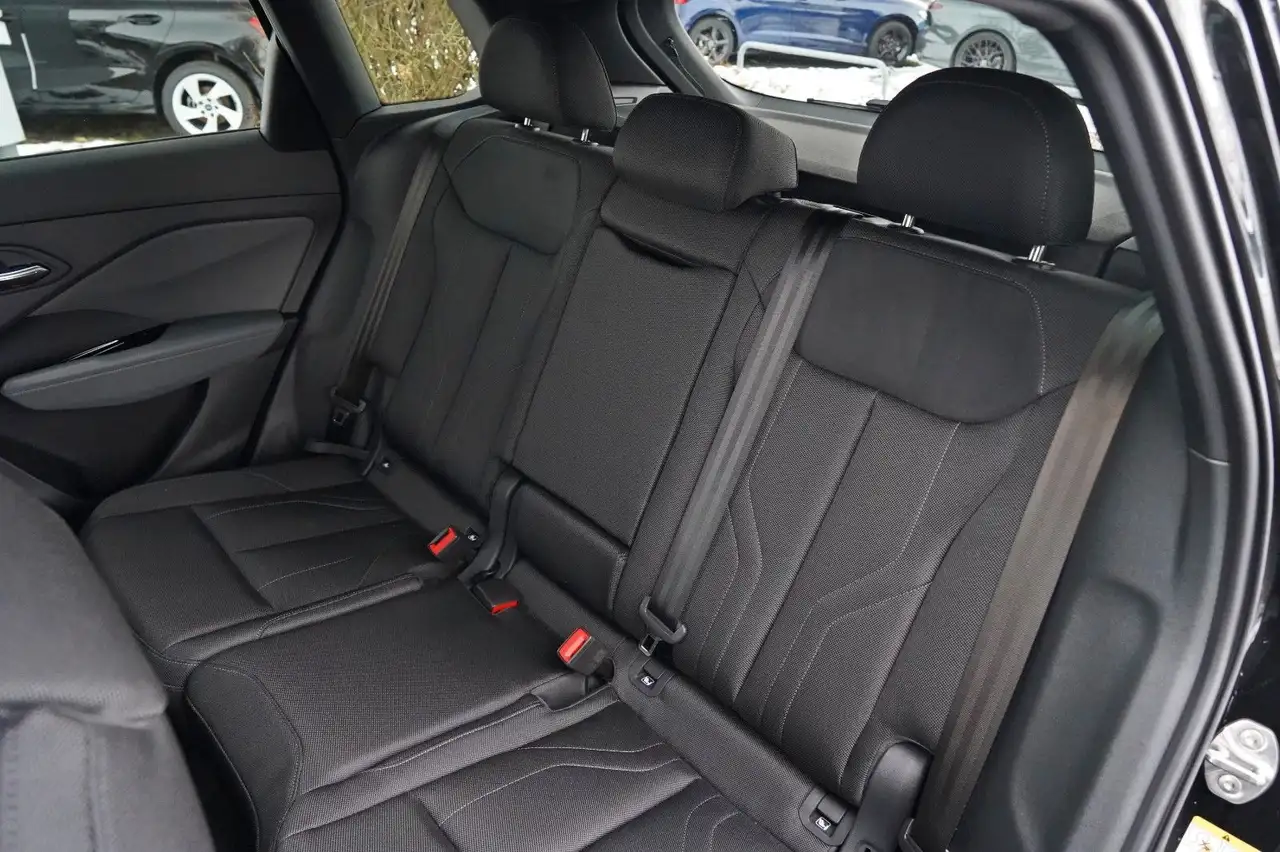 Audi Q3 TFSI TECH PLUS LED 2x S-LINE 20" 15