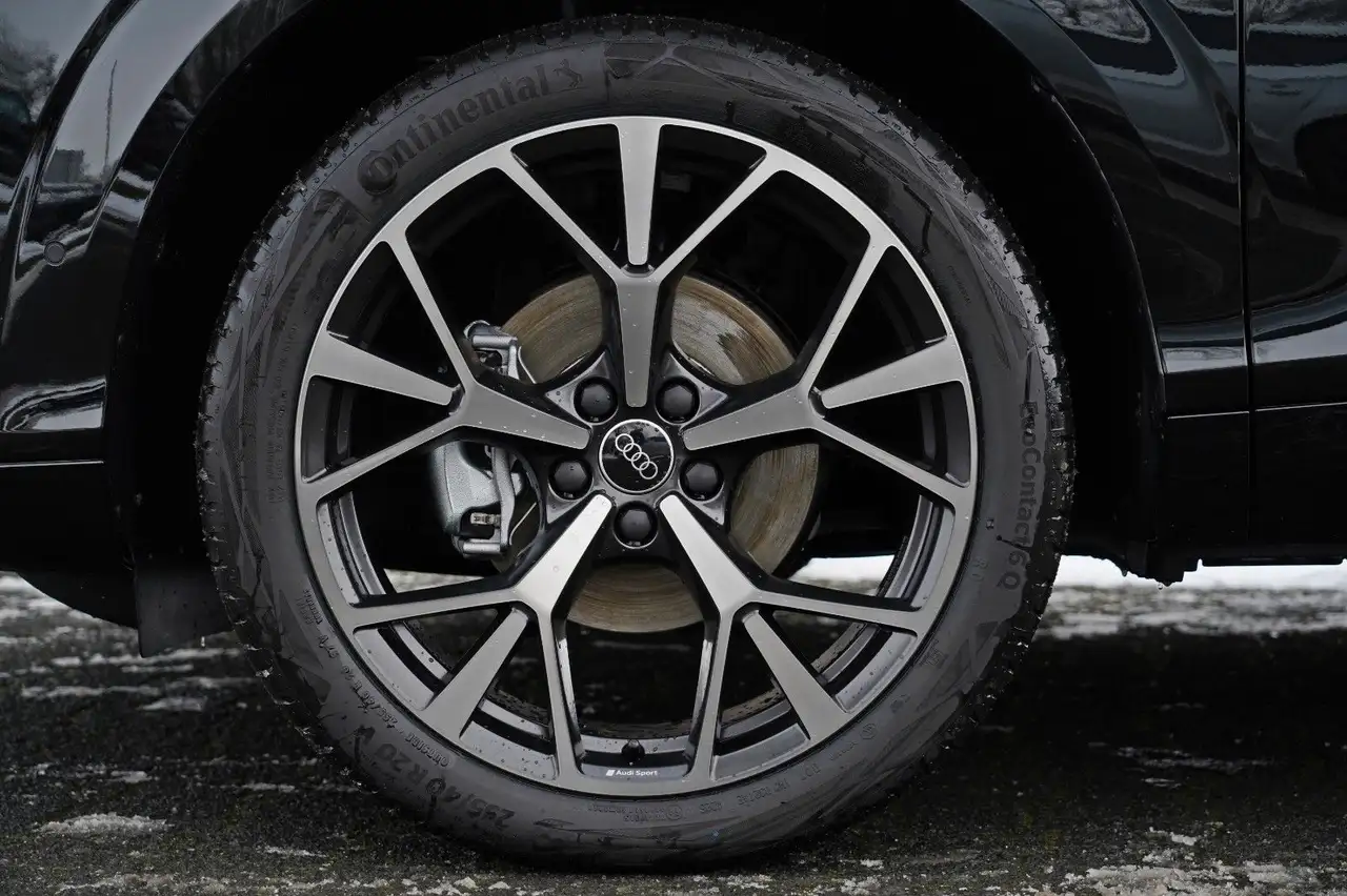 Audi Q3 TFSI TECH PLUS LED 2x S-LINE 20" 6