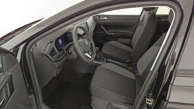 Volkswagen Polo view 9