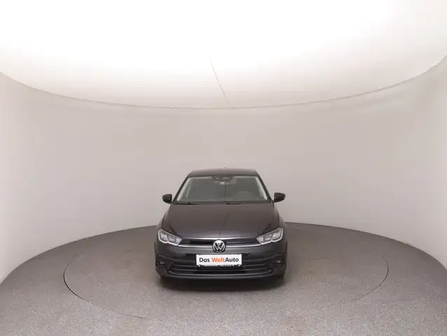 Volkswagen Polo view 3