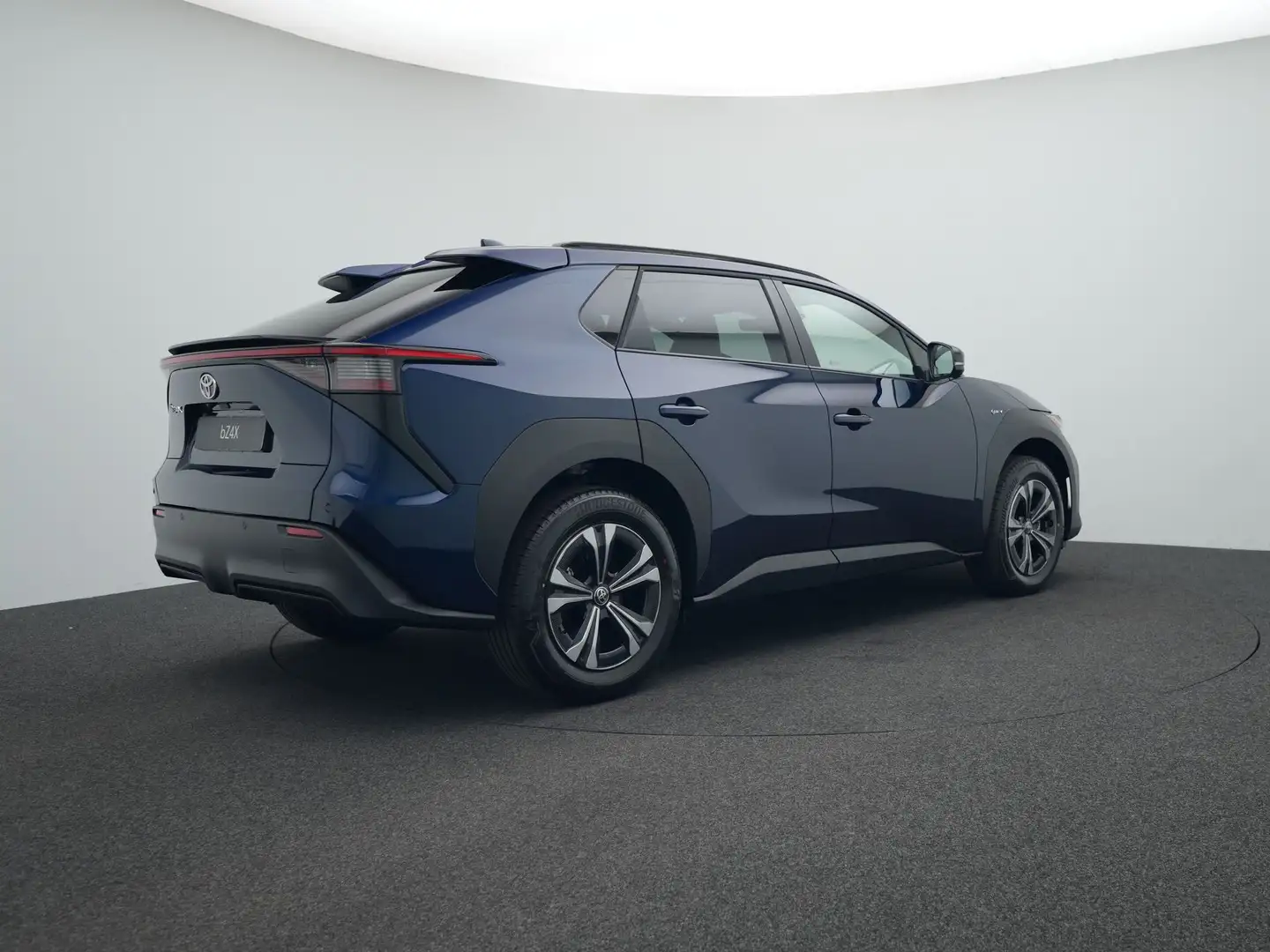 Toyota bZ4X Dynamic * DIRECT LEVERBAAR * Nieuw van € 51.289,- Blauw - 2