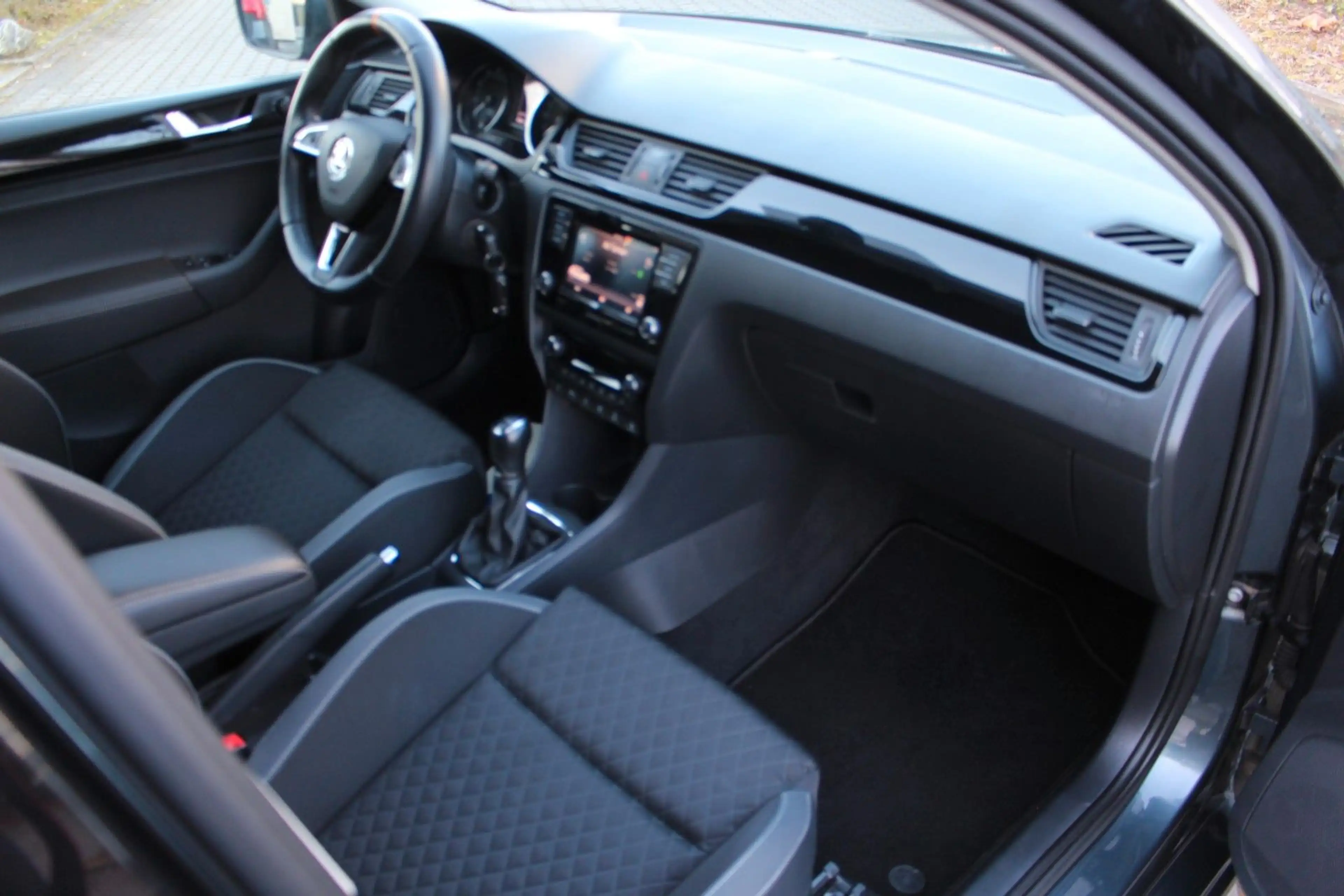 Skoda Rapid/Spaceback Spaceback Ambition — photo 13