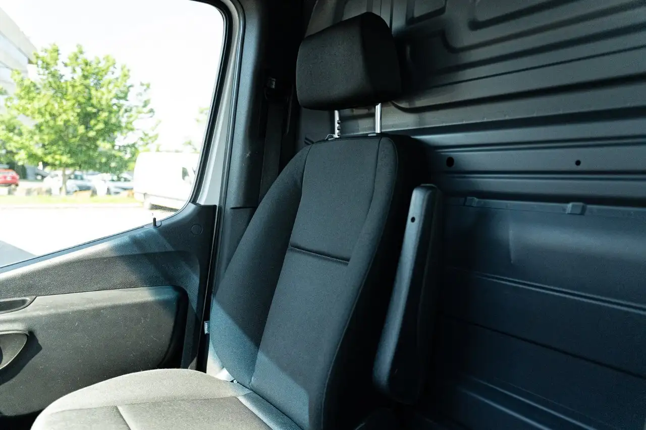 Mercedes-Benz Sprinter photo Mercedes-Benz Sprinter