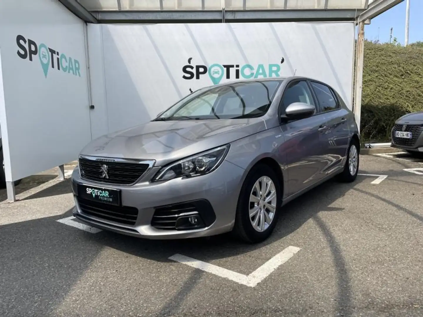Peugeot 308 1.2 PureTech 110ch S\u0026S Style Grijs - 1