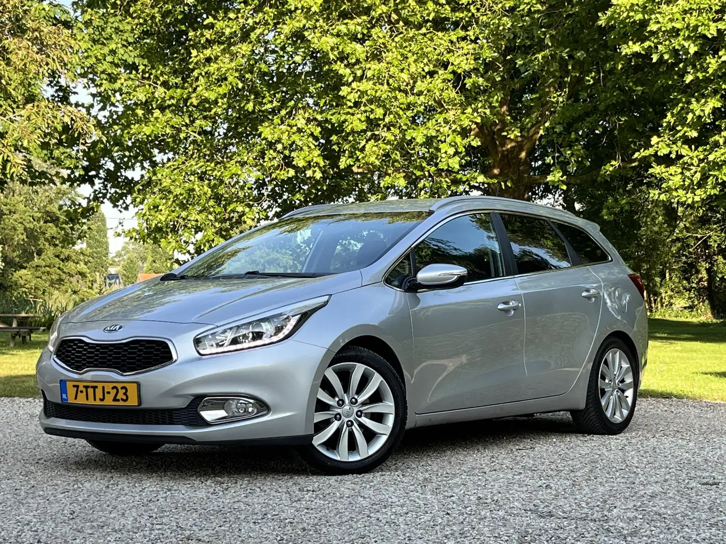 Kia Ceed SW / cee'd SW Sportswagon 135 pk *Frisse Auto*Apk 10/2026* Argent - 1