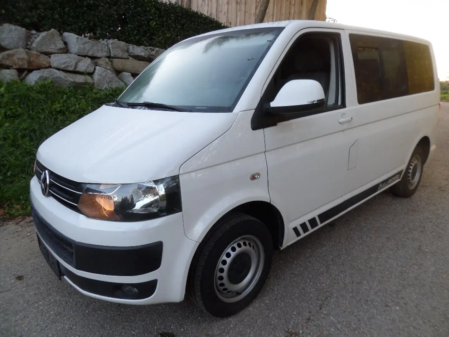 Volkswagen T5 Kombi Kombi Doka 2,0 BMT TDI D-PF 5-Sitzer Heckklappe Weiß - 1