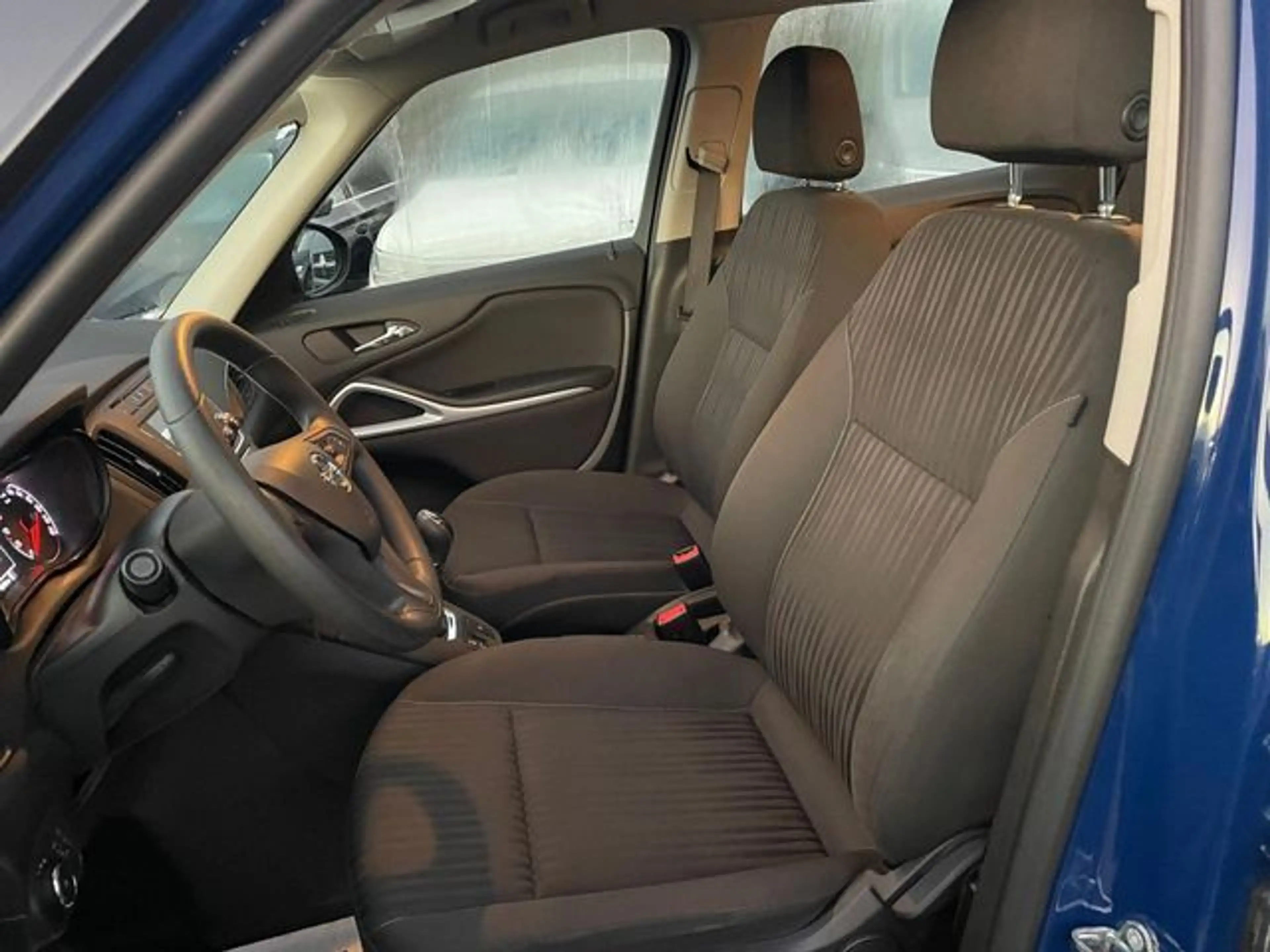 Opel Zafira Tourer Edition 1.6 CDTI — photo 9