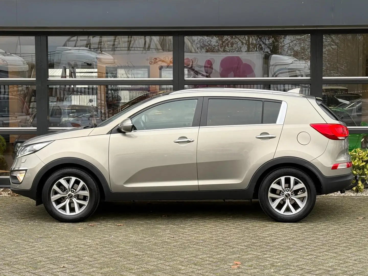 Kia Sportage 1.6 GDI X-treme ExecutiveLine Navi Pano NAP APK !! Gris - 2