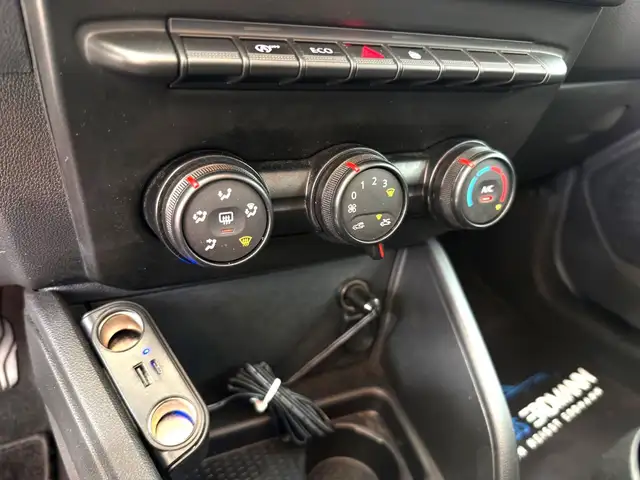 Dacia Duster view 13