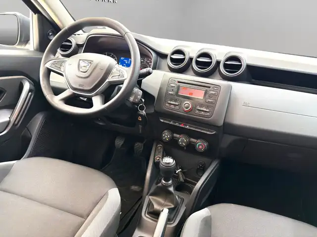 Dacia Duster view 11