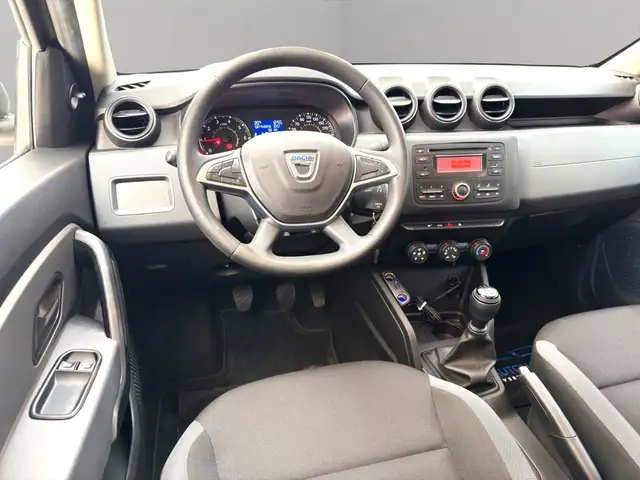 Dacia Duster view 10