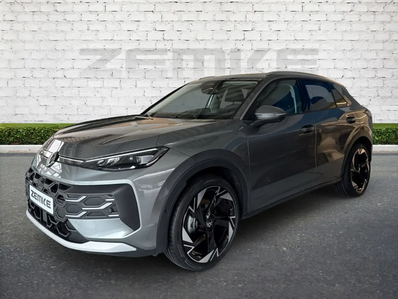 Volkswagen T-Roc Style 1.5 l eTSI DSG HUD El. Panodach Navi 2