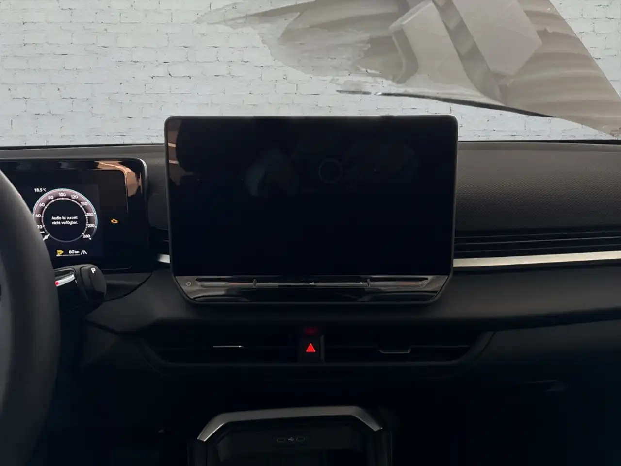 Volkswagen T-Roc Style 1.5 l eTSI DSG HUD El. Panodach Navi 7